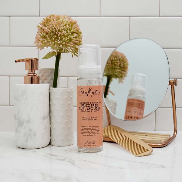 Shea Moisture Coconut & Hibiscus Frizz-Free Curl Mousse 222ml